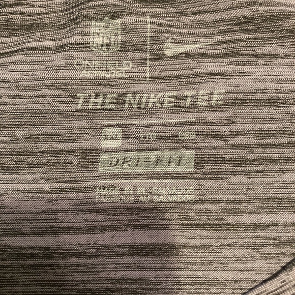 Men’s Nike long sleeve dry fit Atlanta Falcons shirt size XXL - Picture 3 of 3